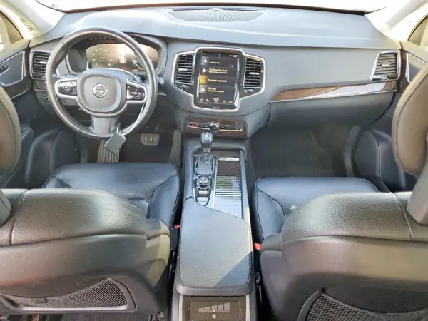 YV4A22PK8J1391165 2018 VOLVO XC90 - Image 8