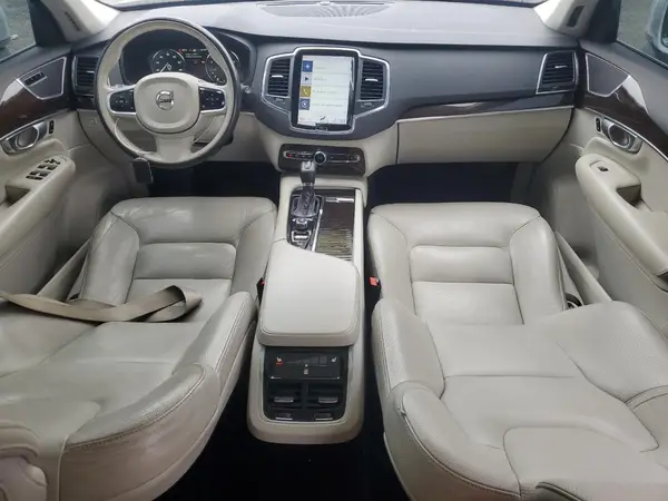 YV4A22PK8K1448997 2019 VOLVO XC90 - Image 8