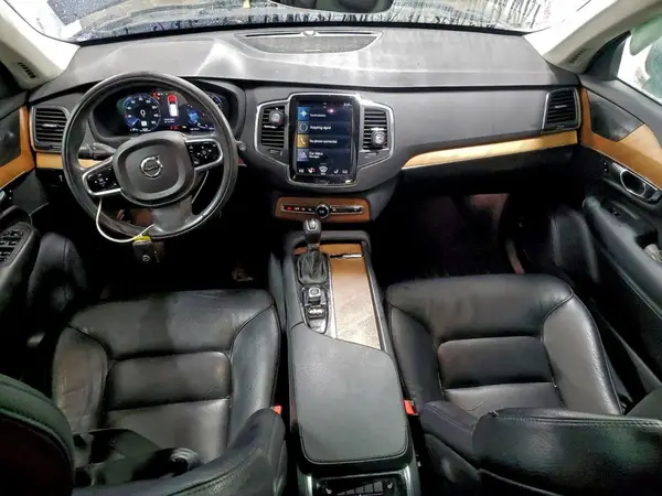 YV4A22PK8M1682124 2021 VOLVO XC90 - Image 8