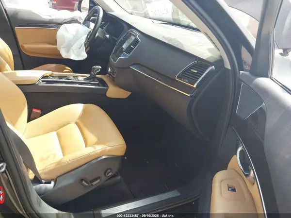 YV4A22PK9G1014272 2016 VOLVO XC90 - Image 2