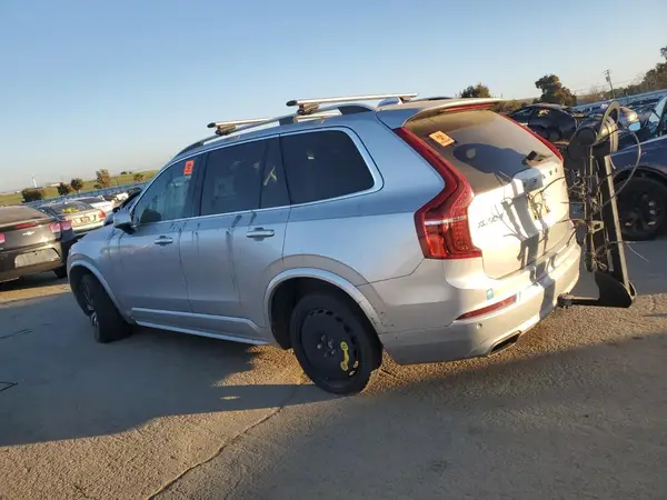 YV4A22PK9G1018922 2016 VOLVO XC90 - Image 2