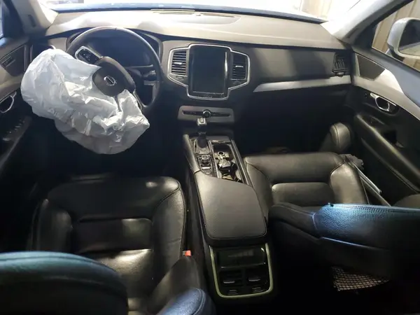 YV4A22PK9G1046106 2016 VOLVO XC90 - Image 8