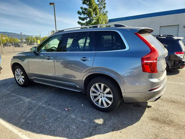 YV4A22PK9G1060605 2016 VOLVO XC90 - Image 2
