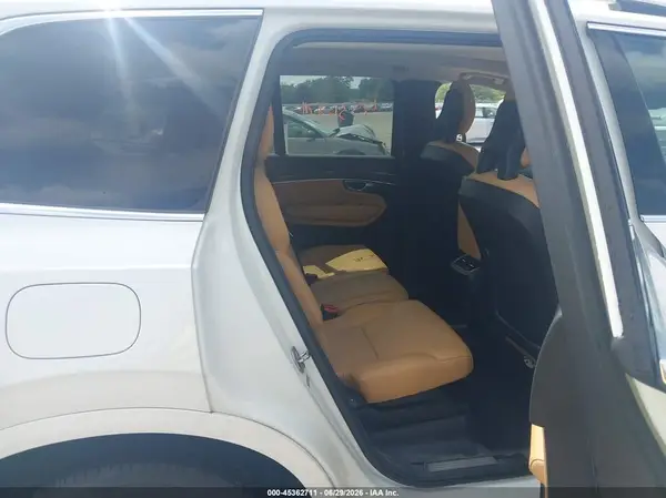 YV4A22PK9G1062368 2016 VOLVO XC90 - Image 8