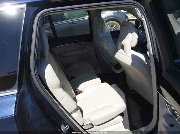 YV4A22PK9G1087593 2016 VOLVO XC90 - Image 8