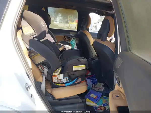 YV4A22PK9G1091725 2016 VOLVO XC90 - Image 8