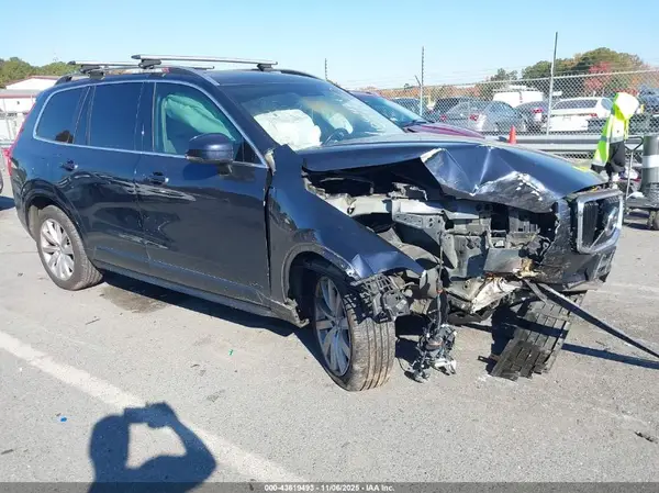 YV4A22PK9H1106421 2017 VOLVO XC90 - Image 1