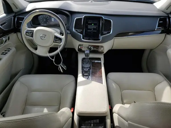 YV4A22PK9H1113692 2017 VOLVO XC90 - Image 8