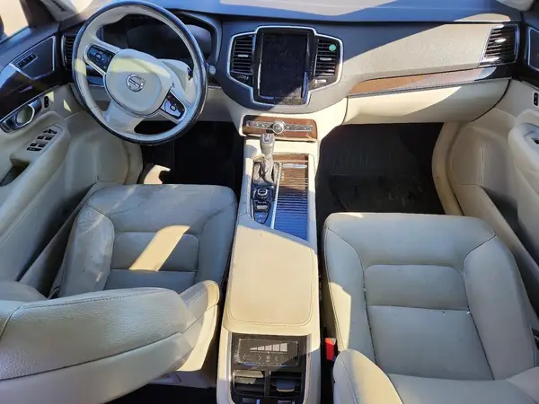 YV4A22PK9H1126202 2017 VOLVO XC90 - Image 8