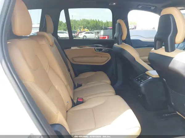 YV4A22PK9H1127916 2017 VOLVO XC90 - Image 8