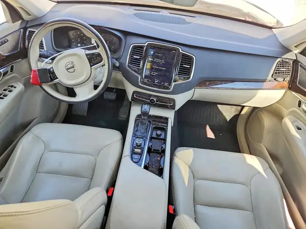 YV4A22PK9H1143372 2017 VOLVO XC90 - Image 8