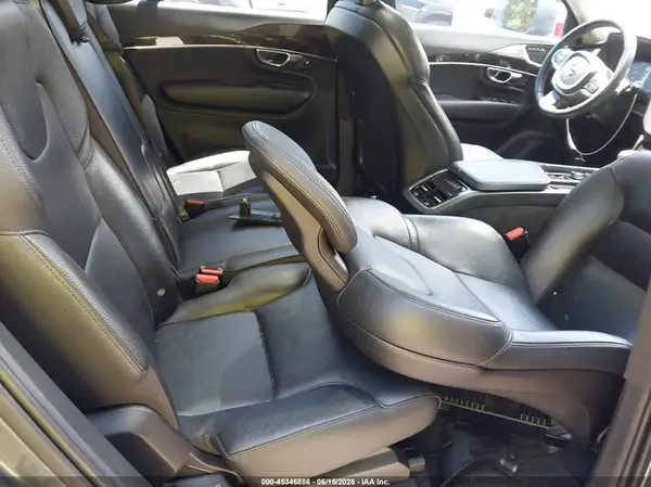 YV4A22PK9H1157076 2017 VOLVO XC90 - Image 8