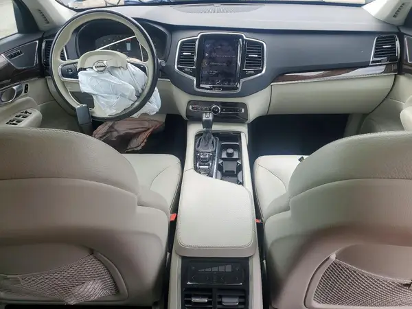 YV4A22PK9H1163850 2017 VOLVO XC90 - Image 8
