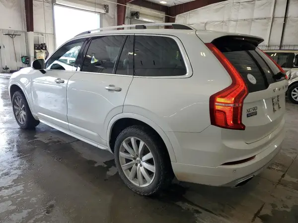 YV4A22PK9J1190133 2018 VOLVO XC90 - Image 2