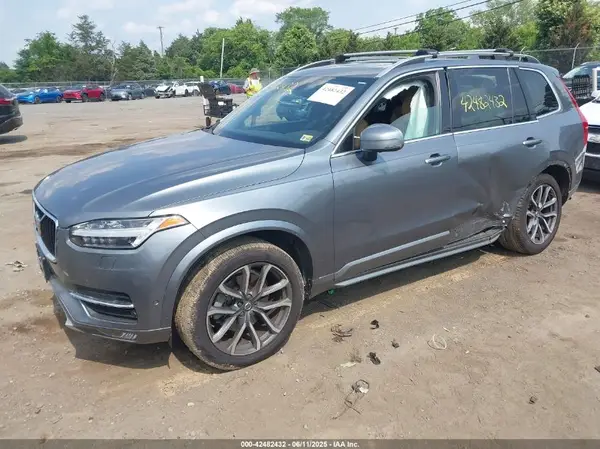 YV4A22PK9J1218531 2018 VOLVO XC90 - Image 2