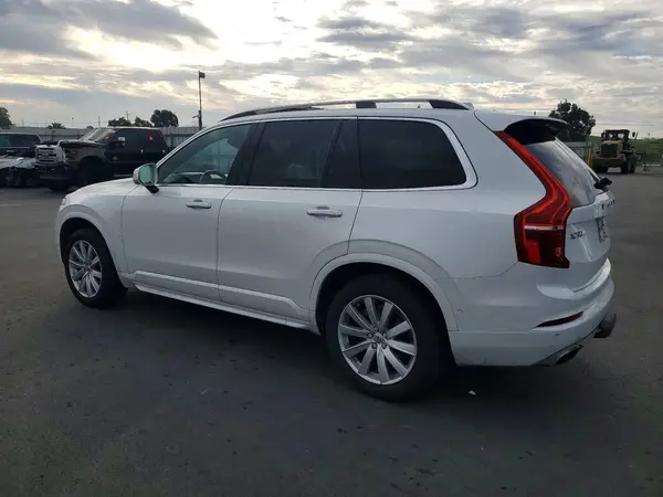 YV4A22PK9J1387996 2018 VOLVO XC90 - Image 2