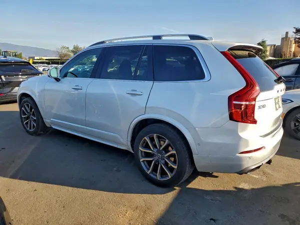 YV4A22PK9J1391434 2018 VOLVO XC90 - Image 2