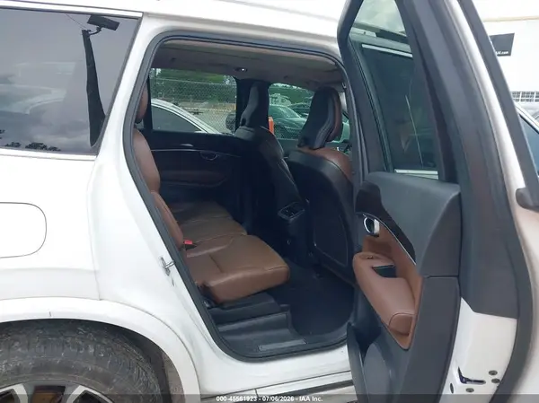 YV4A22PK9K1435546 2019 VOLVO XC90 - Image 8
