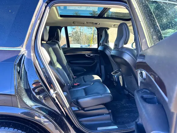 YV4A22PK9K1464237 2019 VOLVO XC90 - Image 8
