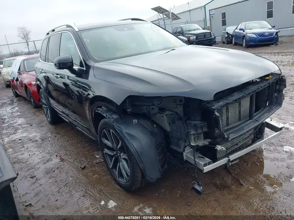 YV4A22PK9K1477148 2019 VOLVO XC90 - Image 1