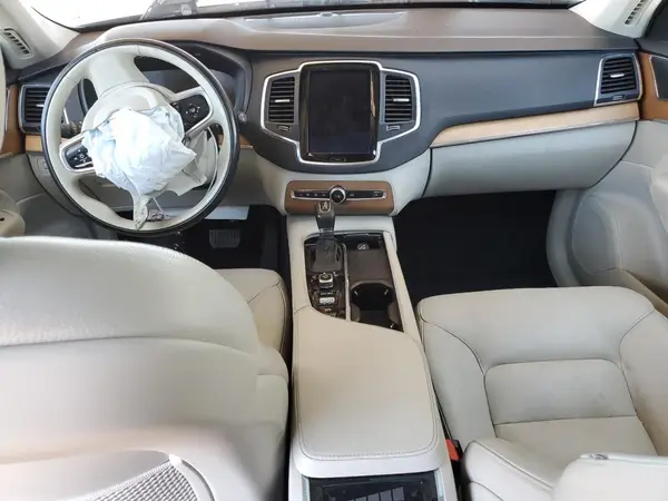 YV4A22PK9M1679880 2021 VOLVO XC90 - Image 8