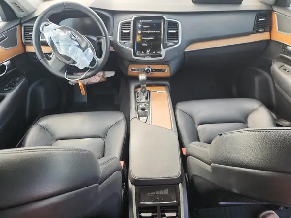 YV4A22PK9N1805477 2022 VOLVO XC90 - Image 8