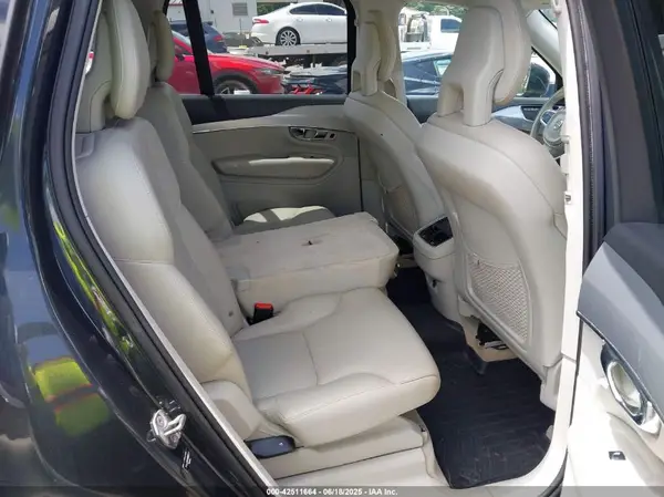 YV4A22PKXG1069975 2016 VOLVO XC90 - Image 8