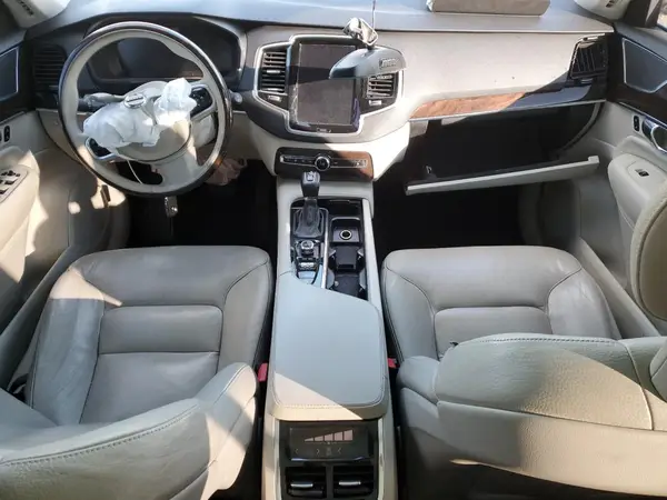 YV4A22PKXG1083195 2016 VOLVO XC90 - Image 8