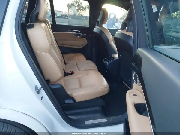 YV4A22PKXH1136320 2017 VOLVO XC90 - Image 8