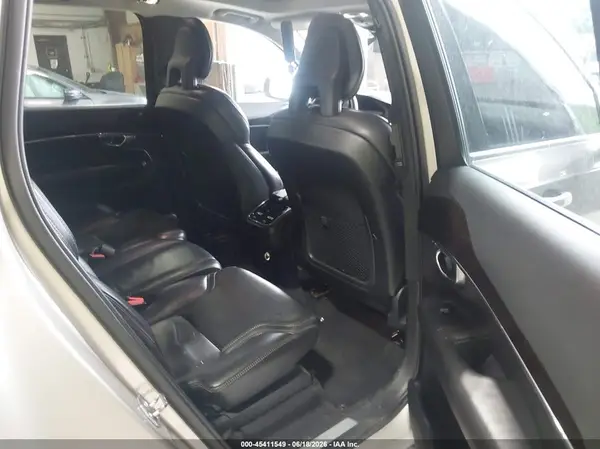 YV4A22PKXH1147110 2017 VOLVO XC90 - Image 8