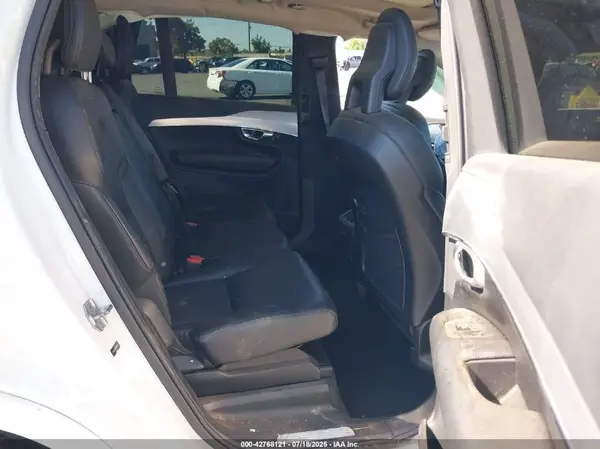 YV4A22PKXH1178325 2017 VOLVO XC90 - Image 8