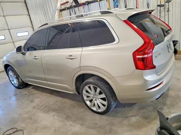 YV4A22PKXJ1190822 2018 VOLVO XC90 - Image 2