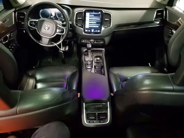 YV4A22PKXJ1190822 2018 VOLVO XC90 - Image 8