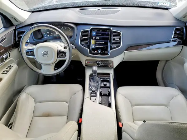 YV4A22PKXJ1340394 2018 VOLVO XC90 - Image 8