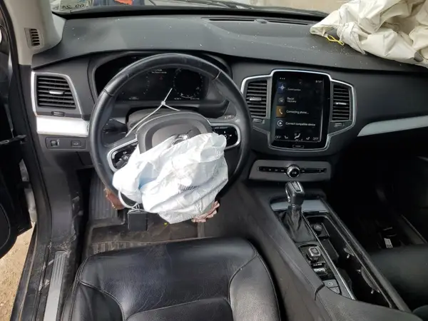 YV4A22PKXJ1375100 2018 VOLVO XC90 - Image 8