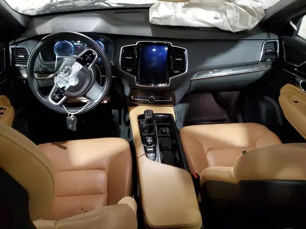YV4A22PKXJ1377140 2018 VOLVO XC90 - Image 8