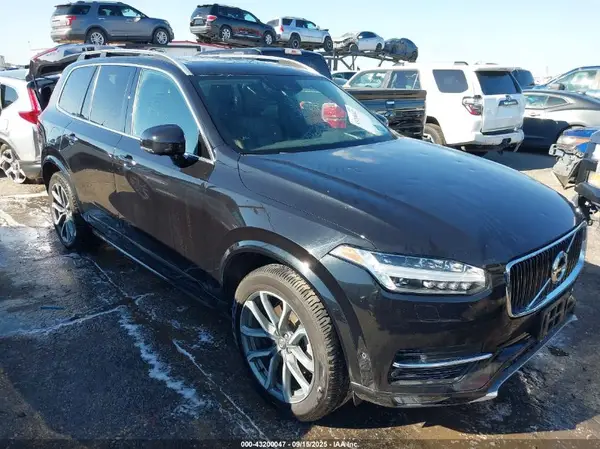 YV4A22PKXK1432929 2019 VOLVO XC90 - Image 1