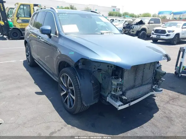 YV4A22PKXK1441050 2019 VOLVO XC90 - Image 1