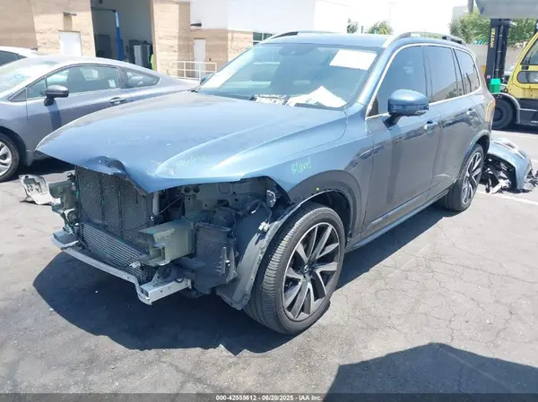 YV4A22PKXK1441050 2019 VOLVO XC90 - Image 2