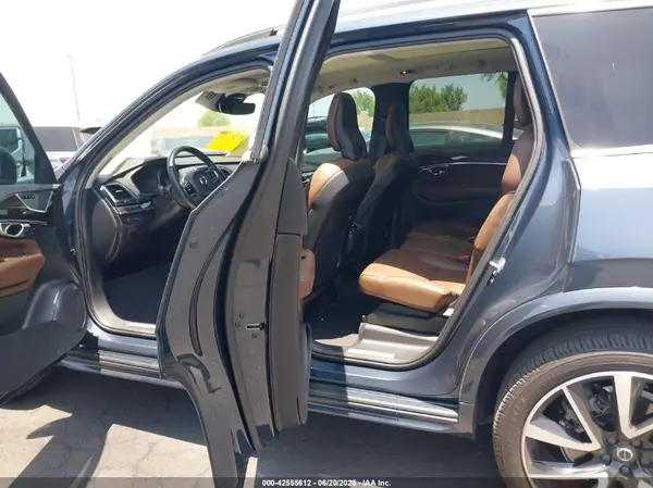 YV4A22PKXK1441050 2019 VOLVO XC90 - Image 8