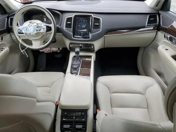 YV4A22PKXK1459872 2019 VOLVO XC90 - Image 8