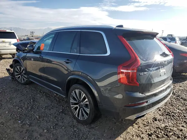 YV4A22PKXM1679712 2021 VOLVO XC90 - Image 2