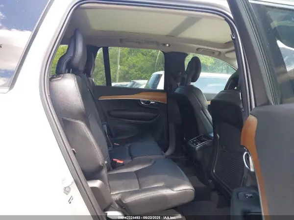 YV4A22PKXM1697255 2021 VOLVO XC90 - Image 8