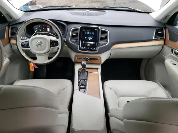 YV4A22PKXM1730495 2021 VOLVO XC90 - Image 8