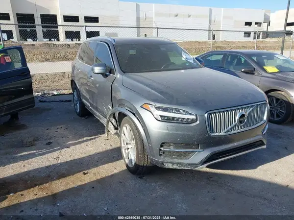 YV4A22PL0G1040834 2016 VOLVO XC90 - Image 1