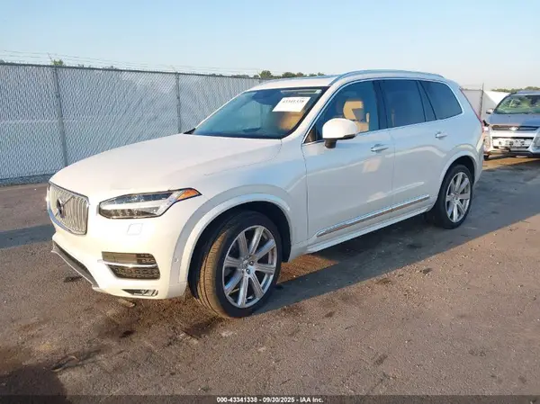 YV4A22PL0G1057665 2016 VOLVO XC90 - Image 2