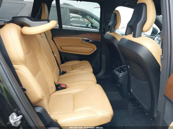 YV4A22PL0G1084512 2016 VOLVO XC90 - Image 8
