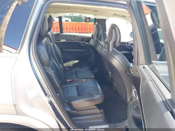YV4A22PL0H1120362 2017 VOLVO XC90 - Image 8