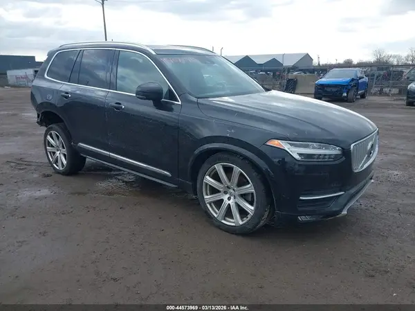 YV4A22PL0H1120670 2017 VOLVO XC90 - Image 1