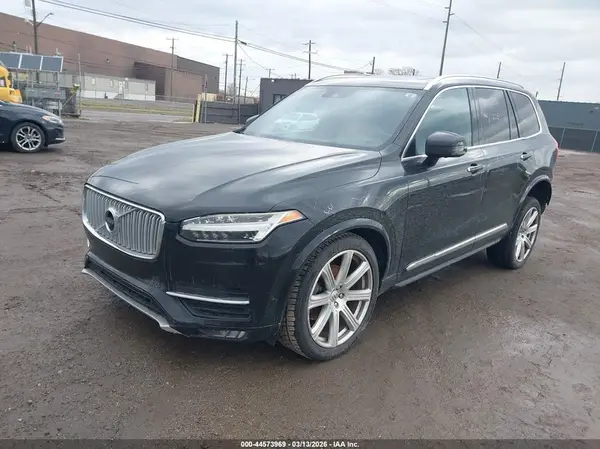 YV4A22PL0H1120670 2017 VOLVO XC90 - Image 2